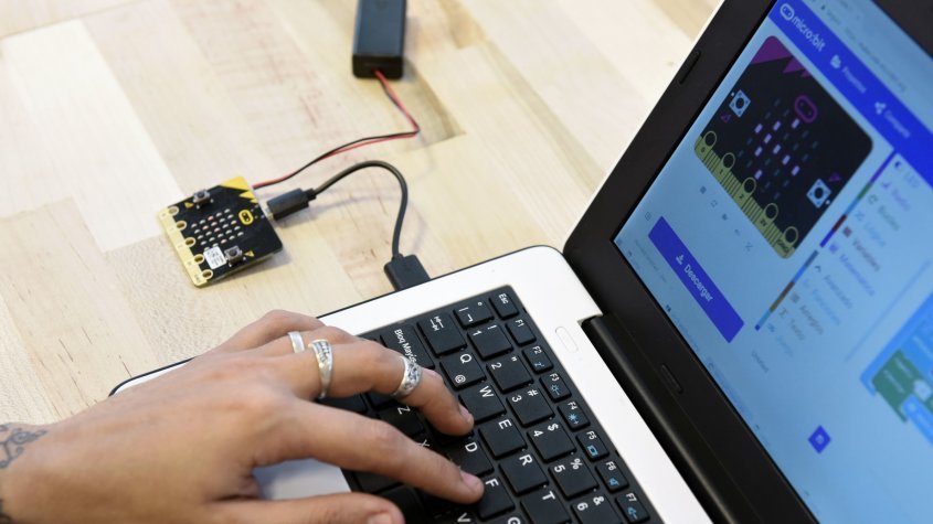 ¿Qué es BBC micro bit y por qué se utiliza?