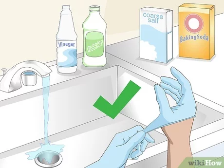 How to clean a bong