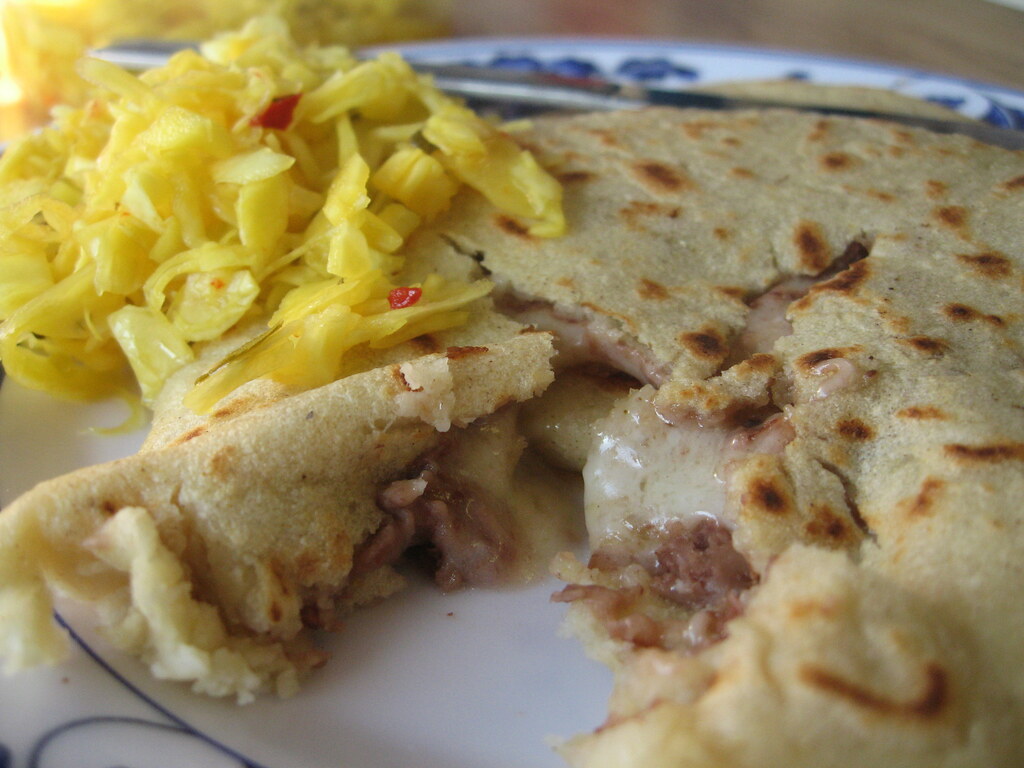 Pupusa Revuelta