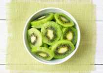 How to eat kiwi fruit?