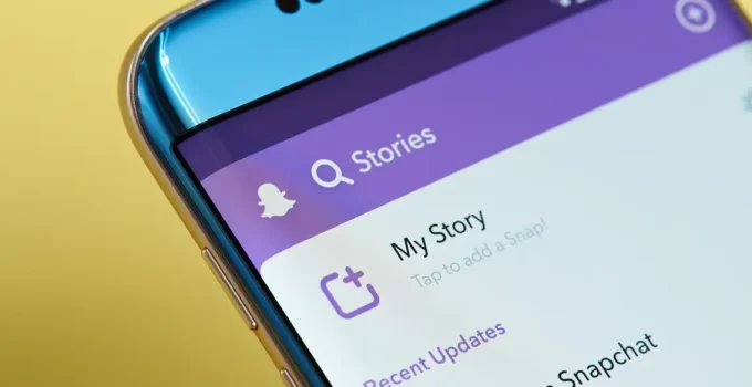 how to post a private story on snapchat