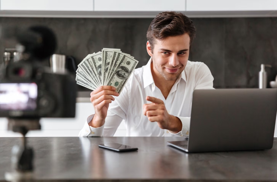 How Students Can Learn How to Make Money Online